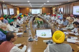 Punjab Farmers Meeting: ਮੁੱਖ ਮੰਤਰੀ ਦੀ ਕਿਸਾਨਾਂ ਨਾਲ ਮੀਟਿੰਗ ਖਤਮ, ਜਾਣੋ ਕੀ ਬਣਿਆ..