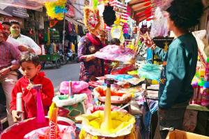 Special Holi: ਇਲੈਕਟ੍ਰਿਕ ਪਿਚਕਾਰੀਆਂ ਸਮੇਤ ਮੋਦੀ ਦੇ ਹਥੌੜੇ ਵਾਲੀ ਪਿਚਕਾਰੀ ਬਣੀ ਖਿੱਚ ਦਾ ਕੇਂਦਰ