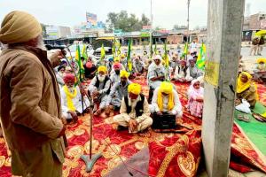 Sunam News: ਚੋਰਾਂ ’ਤੇ ਕਾਰਵਾਈ ਦੀ ਮੰਗ ਸਬੰਧੀ ਥਾਣੇ ਅੱਗੇ ਦਿੱਤਾ ਧਰਨਾ