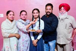 Punjab 8th Result: ਯੰਗ ਫਾਰਮਰਜ਼ ਪਬਲਿਕ ਹਾਈ ਸਕੂਲ ਭਾਦਸੋਂ ਦੀ ਵਿਦਿਆਰਥਣ ਗੁਰੀਤ ਕੌਰ ਨੇ ਗੱਡੇ ਝੰਡੇ