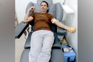 …ਤੇ ਜਦੋਂ ਖੂਨਦਾਨ ਕਰਨ ਦਾ ਸੁਨੇਹਾ ਆਇਆ ਤਾਂ ਸੇਵਾਦਾਰ ਨੇ ਖੂਨਦਾਨ ਕਰਕੇ ਮਾਨਵਤਾ ਦਾ ਫਰਜ਼ ਨਿਭਾਇਆ