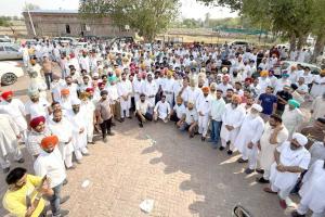 Punjab Congress: ਸਾਬਕਾ ਵਿਧਾਇਕ ਕੁਲਜੀਤ ਸਿੰਘ ਨਾਗਰਾ ਦੀ ਅਗਵਾਈ ਹੇਠ ‘ਸੰਵਿਧਾਨ ਬਚਾਓ ਰੈਲੀ’ ਲਈ ਫ਼ਤਹਿਗੜ੍ਹ ਸਾਹਿਬ ਹਲਕੇ ਤੋਂ ਸੈਂਕੜੇ ਕਾਂਗਰਸੀ ਵਰਕਰ ਰਵਾਨਾ
