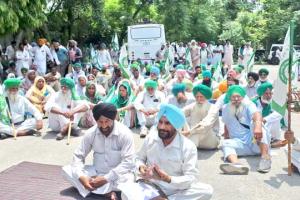 Agniveer News: ਅਗਨੀਵੀਰ ਆਕਾਸ਼ਦੀਪ ਸਿੰਘ ਨੂੰ ਸ਼ਹੀਦ ਦਾ ਦਰਜਾ ਦਿਵਾਉਣ ਲਈ ਕਿਸਾਨ ਉੱਤਰੇ ਸੜਕਾਂ ’ਤੇ