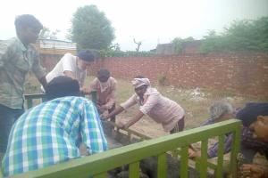 Animal Welfare: ਡੇਰਾ ਸ਼ਰਧਾਲੂਆਂ ਨੇ ਬੇਜ਼ੁਬਾਨ ਜ਼ਖ਼ਮੀ ਪਸ਼ੂ ਦਾ ਇਲਾਜ ਕਰਵਾ ਕੇ ਗਊਸ਼ਾਲਾ ਪਹੁੰਚਾਇਆ