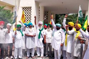 Farmers Protest Punjab: ਸੰਯੁਕਤ ਕਿਸਾਨ ਮੋਰਚਾ ਪੰਜਾਬ ਭਾਰਤ ਦੇ ਸੱਦੇ ’ਤੇ ਅਮਰੀਕੀ ਰਾਸ਼ਟਰਪਤੀ ਟਰੰਪ ਅਤੇ ਪੀਐਮ ਮੋਦੀ ਦੇ ਪੁਤਲੇ ਫੂਕੇ ਗਏ