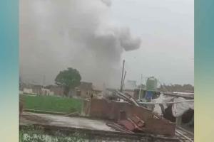 Lucknow Factory Blast: ਪਟਾਕਾ ਫੈਕਟਰੀ ’ਚ ਧਮਾਕਾ, ਇਮਾਰਤ ਉੱਡੀ, 3 ਘਰ ਢਹੇ