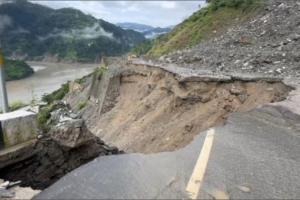 Mandi Landslide: ਮੰਡੀ ’ਚ ਜ਼ਮੀਨ ਖਿਸਕੀ, ਚੰਡੀਗੜ੍ਹ-ਮਨਾਲੀ ਹਾਈਵੇਅ ਫਿਰ ਬੰਦ, ਕੰਗਨਾ ਰਣੌਤ ਨੇ ਦੁੱਖ ਪ੍ਰਗਟ ਕੀਤਾ