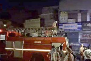 Fire Incident: ਕਾਰ ਅਸੈਸਰੀ ਦੀਆਂ ਤਿੰਨ ਦੁਕਾਨਾਂ ਸੜ ਕੇ ਸੁਆਹ, ਲੱਖਾਂ ਦਾ ਨੁਕਸਾਨ