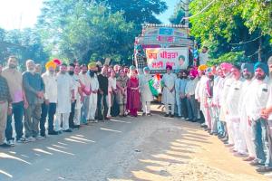 Flood Relief: ਸਾਬਕਾ ਕੈਬਨਿਟ ਮੰਤਰੀ ਰਣਦੀਪ ਸਿੰਘ ਨਾਭਾ ਨੇ ਹੜ੍ਹ ਪ੍ਰਭਾਵਿਤ ਇਲਾਕਿਆਂ ਦੀ ਮੱਦਦ ਲਈ ਹਰੇ ਚਾਰੇ ਅਤੇ ਤੂੜੀ ਦੇ 5 ਟਰੱਕ ਕੀਤੇ ਰਵਾਨਾ