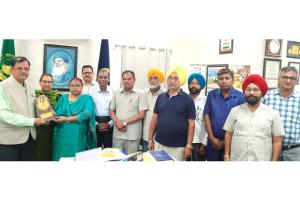 Faridkot News: ਐਲ.ਬੀ.ਸੀ.ਟੀ. ਵੱਲੋਂ ਵਾਇਸ ਚਾਂਸਲਰ ਡਾ. ਸੂਦ ਨਾਲ ਮੁਲਾਕਾਤ ਕੀਤੀ ਗਈ : ਢੋਸੀਵਾਲ