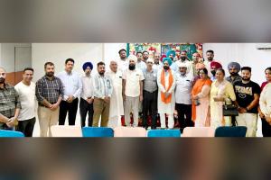 Diwali: ਵਿਧਾਇਕ ਰਾਏ ਨੇ ਪੱਤਰਕਾਰਾਂ ਨਾਲ ਮਨਾਈ ਦੀਵਾਲੀ