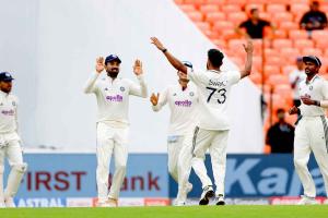 IND vs WI: ਅਹਿਮਦਾਬਾਦ ਟੈਸਟ, ਲੰਚ ਤੱਕ ਵੈਸਟਇੰਡੀਜ਼ ਦੀ ਅੱਧੀ ਟੀਮ ਪਵੇਲੀਅਨ ਵਾਪਸ ਪਰਤੀ
