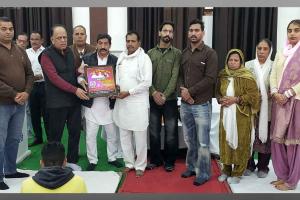 Malout News: ਨੇਤਰਦਾਨੀ ਬਾਬੂ ਰਾਮ ਫੁਟੇਲਾ ਨਮਿਤ ਨਾਮ-ਚਰਚਾ ’ਚ ਭਾਰੀ ਗਿਣਤੀ ’ਚ ਸਾਧ-ਸੰਗਤ ਨੇ ਦਿੱਤੀ ਅੰਤਿਮ ਸ਼ਰਧਾਂਜਲੀ