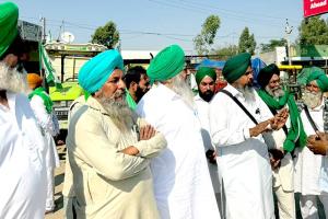 Farmers Punjab News: ਬੀਕੇਯੂ ਏਕਤਾ ਸਿੱਧੂਪੁਰ ਵੱਲੋਂ ਹੜ੍ਹ ਪੀੜਤ ਕਿਸਾਨਾਂ ਦੀ ਮੱਦਦ ਲਈ ਟਰੈਕਟਰਾਂ ਦਾ ਕਾਫਲਾ ਰਵਾਨਾ