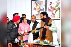 Haryana Sports News: ਹਰਿਆਣਾ ਦੀ ਧੀ ਨਵਨੀਤ ਕੌਰ ਨਾਲ ਮੁੱਖ ਮੰਤਰੀ ਸੈਣੀ ਦੀ ਵਿਸ਼ੇਸ਼ ਮੁਲਾਕਾਤ, ਜਿੱਤ ‘ਤੇ ਦਿੱਤੀ ਵਧਾਈ