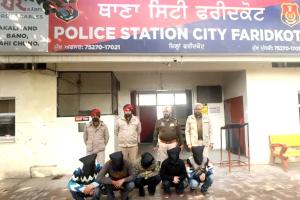 Robbery Gang Busted: ਲੁੱਟ-ਖੋਹ ਕਰਨ ਵਾਲੇ ਪੰਜ ਵਿਅਕਤੀਆਂ ਨੂੰ ਤੇਜ਼ਧਾਰ ਹਥਿਆਰਾਂ ਸਮੇਤ ਕੀਤਾ ਕਾਬੂ