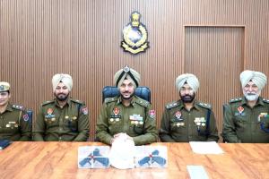Arms Narcotics Seizure: ਸਰਹੱਦ ਪਾਰ ਹਥਿਆਰਾਂ ਤੇ ਨਸ਼ੀਲੇ ਪਦਾਰਥਾਂ ਦੀ ਤਸਕਰੀ ਦਾ ਪਰਦਾਫਾਸ਼