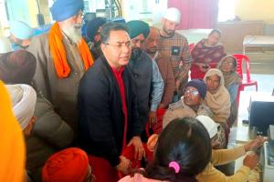 Government Health Scheme: ਟੀਚੇ ਨੂੰ ਪੂਰਾ ਕਰਨ ਲਈ ਪਿੰਡ-ਪਿੰਡ ‘ਚ ਕੈਂਪ ਲੱਗਣੇ ਸ਼ੁਰੂ