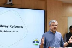 Railways News: ਕੇਂਦਰੀ ਮੰਤਰੀ ਅਸ਼ਵਨੀ ਵੈਸ਼ਨਵ ਨੇ ਕੀਤਾ ਐਲਾਨ, ਰੇਲ ਤਕਨੀਕੀ ਨੀਤੀ ਤੇ ਨਵੀਨਤਾਕਾਰਾਂ ਦੀ ਕੀਤੀ ਗੱਲ