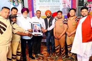 Bravery Day: ਸ਼ਹੀਦ ਊਧਮ ਸਿੰਘ ਦਾ ਬਹਾਦਰੀ ਦਿਵਸ- ਮਾਨਵਤਾ ਭਲਾਈ ਕੰਮਾਂ ਨੂੰ ਲੈ ਕੇ ਸਾਹ ਸਤਿਨਾਮ ਜੀ ਗਰੀਨ ਐੱਸ ਵੈੱਲਫੇਅਰ ਕਮੇਟੀ ਸਨਮਾਨਿਤ