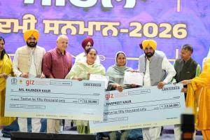 CM Punjab: ਘਰ ਚਲਾਉਣ ਵਾਲੀਆਂ ਔਰਤਾਂ ਨੂੰ ਹੁਣ ਦੇਸ਼ ਚਲਾਉਣਾ ਚਾਹੀਦੈ: ਮੁੱਖ ਮੰਤਰੀ ਮਾਨ
