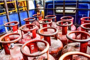 LPG Black Marketing: ਗੈਰ-ਕਾਨੂੰਨੀ ਐਲਪੀਜੀ ਸਿਲੰਡਰ ਜਮ੍ਹਾਂ ਕਰਨ ਵਾਲੇ ਰੈਕੇਟ ਦਾ ਪਰਦਾਫਾਸ਼, 610 ਸਿਲੰਡਰ ਬਰਾਮਦ