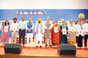 Punjab: ਪਿਛਲੀਆਂ ਸਰਕਾਰਾਂ ਨੇ ਦਹਾਕੇ ਤੋਂ ਵੱਧ ਸਮੇਂ ਤੱਕ ਨੌਜਵਾਨਾਂ ਨੂੰ ਨੌਕਰੀਆਂ ਤੋਂ ਵਾਂਝਾ ਰੱਖਿਆ : ਮੁੱਖ ਮੰਤਰੀ ਮਾਨ