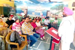 Punjab Education News: ਬਲਾਕ ਭਾਦਸੋਂ -2 ਅਧੀਨ ਆਉਂਦੇ ਕਲੱਸਟਰਾਂ ਦੀ ਦਾਖ਼ਲੇ ਸਬੰਧੀ ਹੋਈ ਵਿਸ਼ੇਸ਼ ਇੱਕਤਰਤਾ