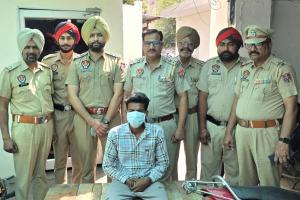 Amritsar Crime News: ਅੰਮ੍ਰਿਤਸਰ ਪੁਲਿਸ ਦੀ ਮੁਸਤੈਦੀ, ਮਹਿਲਾ ਦਾ ਪਰਸ ਲੈ ਕੇ ਭੱਜਣ ਵਾਲਾ ਲੁਟੇਰਾ ਗ੍ਰਿਫ਼ਤਾਰ
