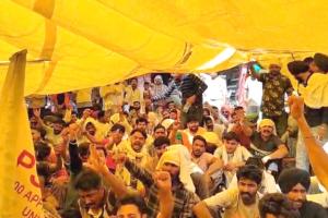 Apprenticeship Lineman Strike: ਅਪ੍ਰੈਟਸ਼ਿਪ ਨੌਜਵਾਨ ਅੱਤ ਦੀ ਗਰਮੀ ’ਚ ਪਾਵਰਕੌਮ ਦੇ ਗੇਟ ਅੱਗੇ ਅਜੇ ਵੀ ਡਟੇ ਹੋਏ