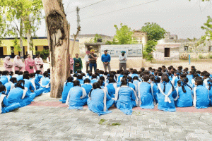 Awareness campaign: ਸਰਕਾਰੀ ਕੰਨਿਆਂ ਸੀਨੀਅਰ ਸੈਕੰਡਰੀ ਸਕੂਲ, ਸਾਦਿਕ ਵਿਖੇ ਐਚ.ਪੀ.ਵੀ ਵੈਕਸੀਨ ਬਾਰੇ ਕੀਤਾ ਜਾਗਰੂਕ