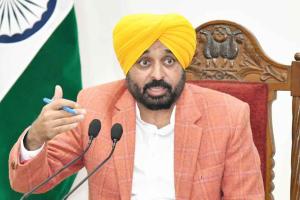 Punjab Farmer News: ਮੁੱਖ ਮੰਤਰੀ ਭਗਵੰਤ ਸਿੰਘ ਮਾਨ ਦੇ ਯਤਨਾਂ ਨੂੰ ਪਿਆ ਬੂਰ, ਕੇਂਦਰ ਵੱਲੋਂ ਕੰਡਿਆਲੀ ਤਾਰ ਨੂੰ ਕੌਮਾਂਤਰੀ ਸਰਹੱਦ ਦੇ ਨੇੜੇ ਲਗਾਉਣ ਦਾ ਹੁਕਮ, ਲੱਖਾਂ ਕਿਸਾਨਾਂ ਨੂੰ ਹੋਵੇਗਾ ਲਾਭ