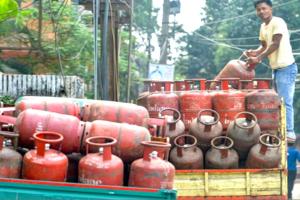 Gas Supply Update: LPG ਸਿਲੰਡਰਾਂ ਦੀ ਵੰਡ ਨੂੰ ਲੈ ਕੇ ਵੱਡੀ ਖ਼ਬਰ: ਕੇਂਦਰ ਨੇ ਨਵਾਂ ਫਾਰਮੂਲਾ ਕੀਤਾ ਤਿਆਰ! ਜਾਣੋ