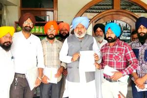 Health Employees Union: ਐਸਸੀ/ਬੀਸੀ ਹੈਲਥ ਇੰਪਲਾਈਜ਼ ਯੂਨੀਅਨ ਨੇ ਵਿੱਤ ਮੰਤਰੀ ਹਰਪਾਲ ਸਿੰਘ ਚੀਮਾ ਨਾਲ ਕੀਤੀ ਮੀਟਿੰਗ