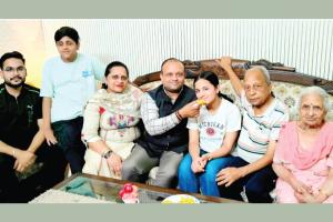 Education News: ਪਾਵਨੀ ਗੁਪਤਾ ਨੇ ਦਸਵੀਂ ਦੇ ਨਤੀਜਿਆਂ 'ਚ ਗੱਡੇ ਸਫਲਤਾ ਦੇ ਝੰਡੇ