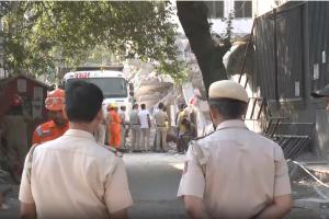 Delhi Building Collapse: ਪੰਜ ਮੰਜਲਾ ਇਮਾਰਤ ਡਿੱਗੀ, ਰਾਤ ਭਰ ਬਚਾਅ ਕਾਰਜ ਰਹੇ ਜਾਰੀ, ਮਲਬੇ ਹੇਠੋਂ 9 ਨੂੰ ਕੱਢਿਆ, ਇੱਕ ਦੀ ਮੌਤ