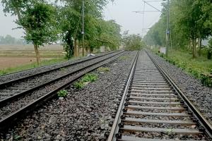 Gorakhpur Siwan Rail Route: ਤੂਫਾਨ ਨੇ ਰੋਕੀ ਰੇਲ ਦੀ ਰਫਤਾਰ, ਕਈ ਟ੍ਰੇਨਾਂ ਦੇ ਰੂਟ ਬਦਲੇ