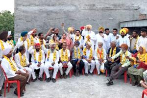 Akali Dal leaders join AAP: ਅਕਾਲੀ ਦਲ ਛੱਡ ਤੇ ਸਾਬਕਾ ਐਮਸੀ ਉਮੀਦਵਾਰ ਚੰਨਾ ਸੰਧੂ 25 ਪਰਿਵਾਰਾਂ ਸਮੇਤ 'ਆਪ' 'ਚ ਸ਼ਾਮਲ