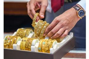 Jewellery Stocks: ਪ੍ਰਧਾਨ ਮੰਤਰੀ ਮੋਦੀ ਦੀ ਅਪੀਲ ਤੋਂ ਬਾਅਦ ਗਹਿਣਿਆਂ ਦੇ ਸਟਾਕ ’ਚ ਤੇਜ਼ੀ ਨਾਲ ਆਈ ਗਿਰਾਵਟ