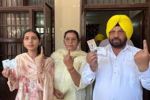 Nagar Nigam Election: ਦੁਪਹਿਰ 12 ਵਜੇ ਤੱਕ 31.06 ਫੀਸਦੀ ਵੋਟਿੰਗ, ਬੂਥ ਕੈਪਚਰਿੰਗ ਅਤੇ ਜਾਅਲੀ ਵੋਟਿੰਗ ਨੂੰ ਲੈ ਕੇ ਕਈ ਥਾਵਾਂ ’ਤੇ ਝੜਪਾਂ