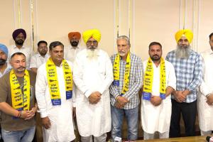 Punjab AAP: ਵਿਧਾਇਕ ਫਰੀਦਕੋਟ ਦੀ ਅਗਵਾਈ ’ਚ ਵੱਖ-ਵੱਖ ਪਾਰਟੀਆਂ ਦੇ ਆਗੂ ਆਮ ਆਦਮੀ ਪਾਰਟੀ ’ਚ ਹੋਏ ਸ਼ਾਮਲ
