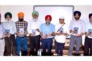 Punjabi Literature: ਪ੍ਰੋ. ਗੁਰਭਜਨ ਸਿੰਘ ਗਿੱਲ ਦੀ ਰੁਬਾਈ ਪੁਸਤਕ ‘ਸੰਧੂਰਦਾਨੀ’ ਲੋਕ ਅਰਪਣ