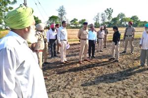 Stubble Burning: ਨਾੜ ਸਾੜਨ ਦੇ ਮਾਮਲੇ ’ਤੇ ਪ੍ਰਸ਼ਾਸਨ ਸਖ਼ਤ, ਡੀਸੀ ਅਤੇ ਐਸਐਸਪੀ ਵੱਲੋਂ ਮੌਕੇ ਦਾ ਜਾਇਜ਼ਾ
