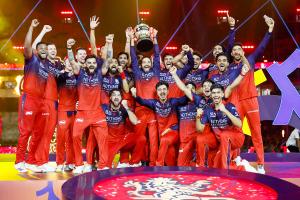 IPL 2026 Prize Money: ਕਿਹੜੇ ਖਿਡਾਰੀ ਨੂੰ ਮਿਲਿਆ ਕਿਹੜਾ ਪੁਰਸਕਾਰ? ਕੋਹਲੀ ਤੇ ਸੂਰਿਆਵੰਸ਼ੀ ਚਮਕੇ, ਚੈਂਪੀਅਨ RCB ਨੂੰ ਮਿਲੇ ਐਨੇ ਕਰੋੜ