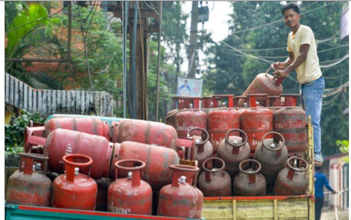 LPG Distribution Raid: ਇੰਡੀਅਨ ਆਇਲ ਦੀ ਵੱਡੀ ਕਾਰਵਾਈ, 10,600 ਨਿਰੀਖਣਾਂ ਤੋਂ ਬਾਅਦ ਕਈ ਏਜੰਸੀਆਂ ਨੂੰ ਨੋਟਿਸ 