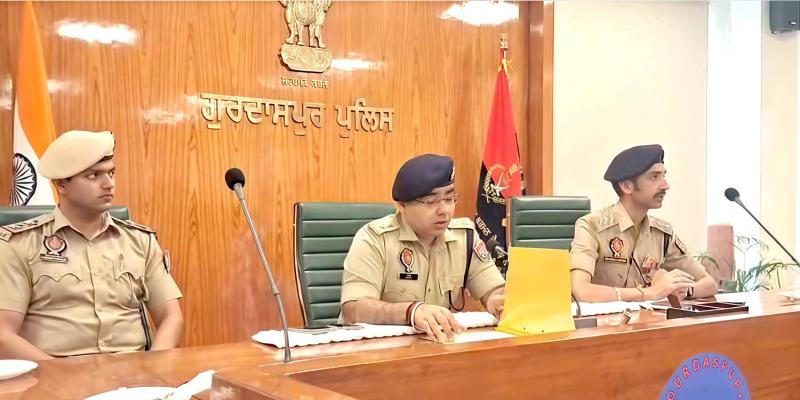 Gurdaspur Crime News : ਲੁੱਟਾਂ ਖੋਹਾਂ ਕਰਨ ਵਾਲੇ 6 ਮੁਲਜ਼ਮ ਗ੍ਰਿਫ਼ਤਾਰ