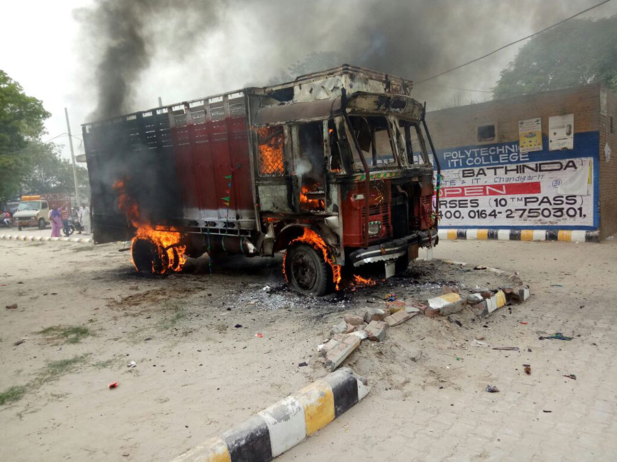 Truck Union, Rampura Phool, burns truck, Protest, Punjab Govt.