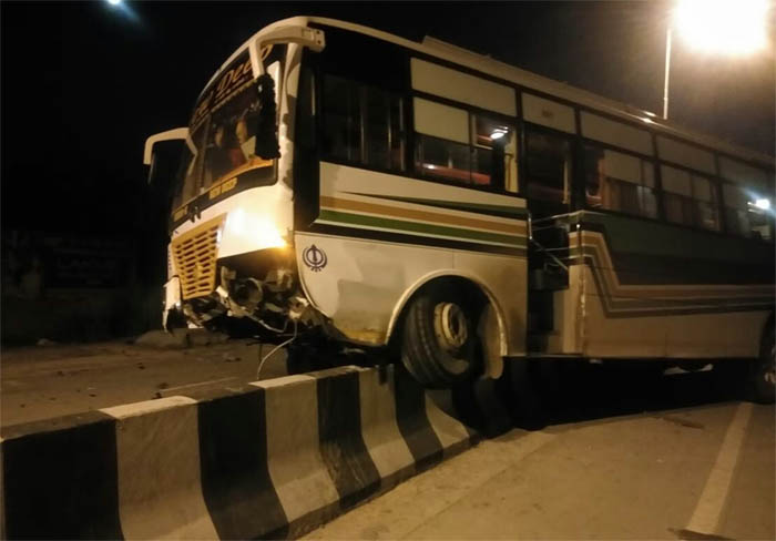 Bus, Disrupted, Balance, Rammed, Into, Driver, 7 Injured