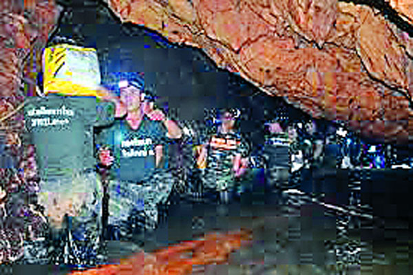 All, Children, Trapped, Cave, Safely, Evacuated