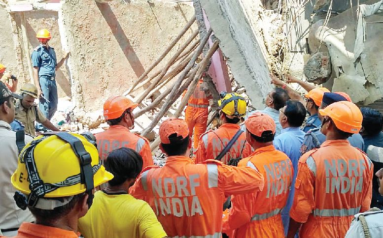 Four Storey, Building, Collapsed, Delhi, Four Children, Woman Death